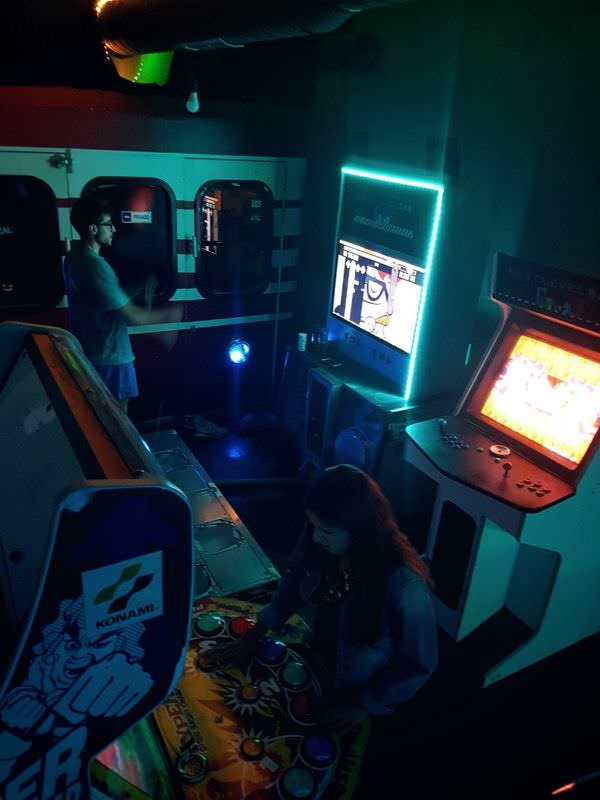 Next Level Arcade Bar - Un buen día en Madrid