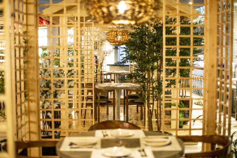 Reservados, en su salón interior. 