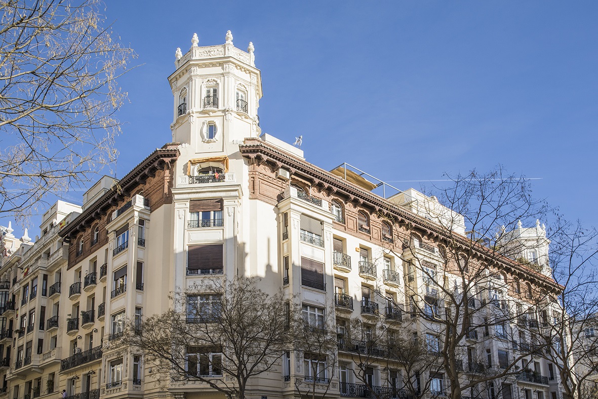 Fachada edificio Madrid - alquiler