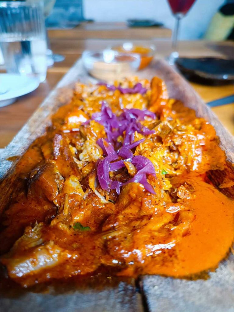 Cruda Tacos cochinita