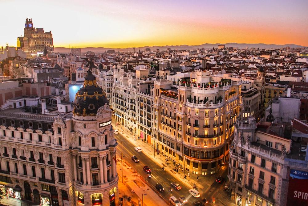 Casinos de Madrid: una mirada a lo presencial y lo virtual - Un buen día en Madrid