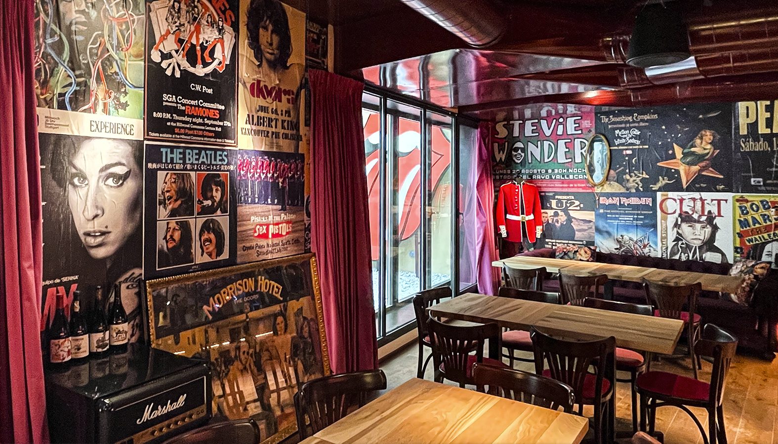 Top 10 restaurantes con espectáculo en Madrid 20 La Peligrosa