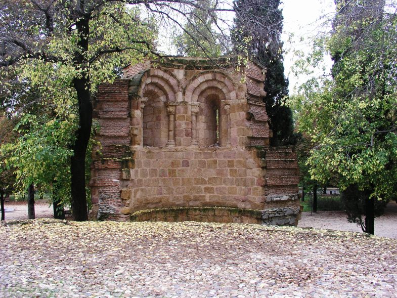 ruinas ermita san pelayo y san isidoro