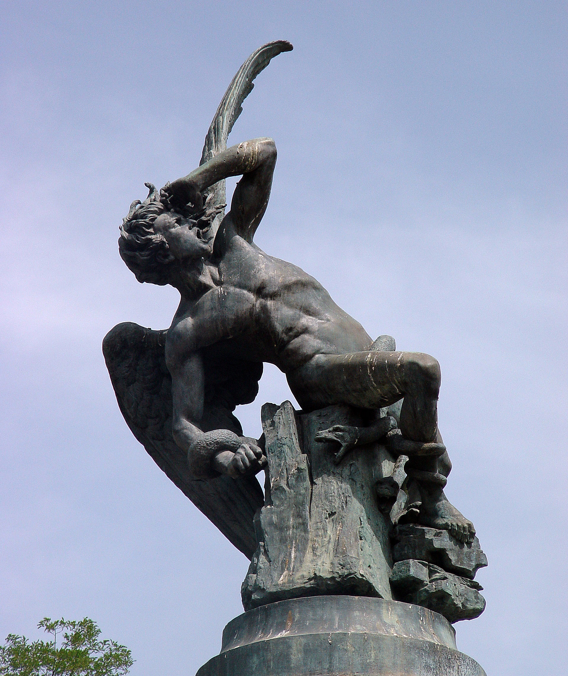 monumento al angel caido retiro