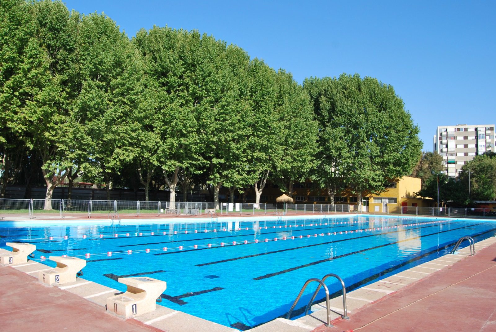 Piscinas municipales abiertas en Madrid 2026 15 piscina Alcalá de henares
