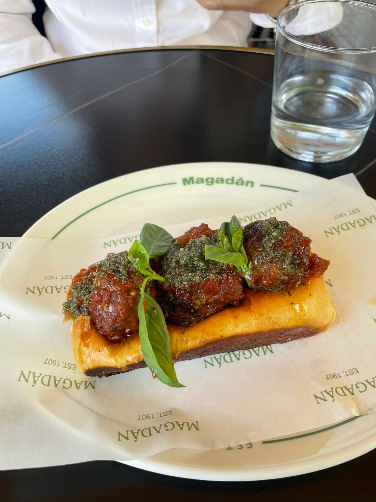 Magadán - Un buen día en Madrid