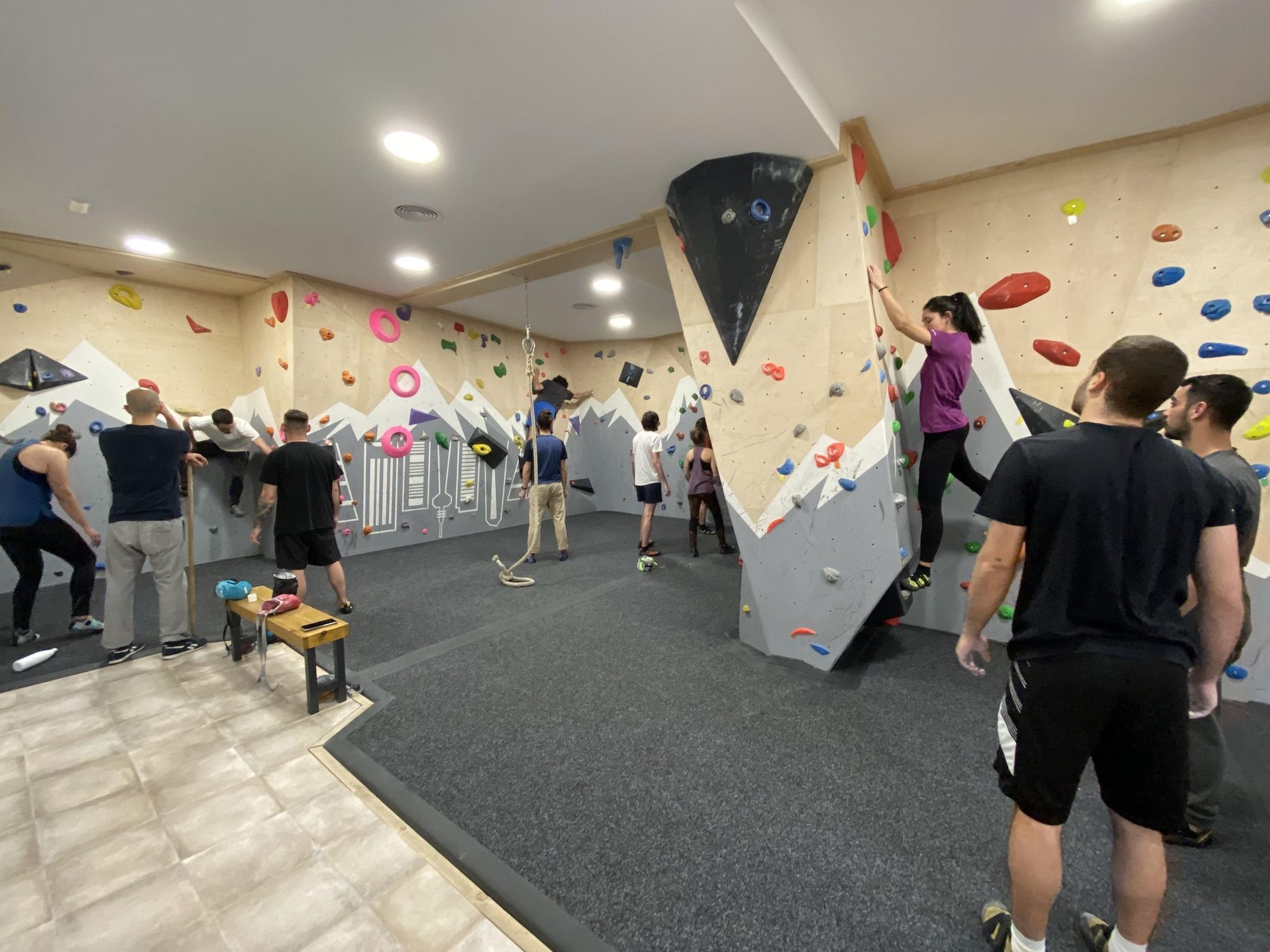 Los 15 mejores rocódromos de Madrid 29 Los 15 mejores rocódromos de Madrid - Un buen día en Madrid
