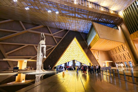 De Madrid Al Misterio Y Esplendor Del El Gran Museo Egipcio - Un buen día en Madrid