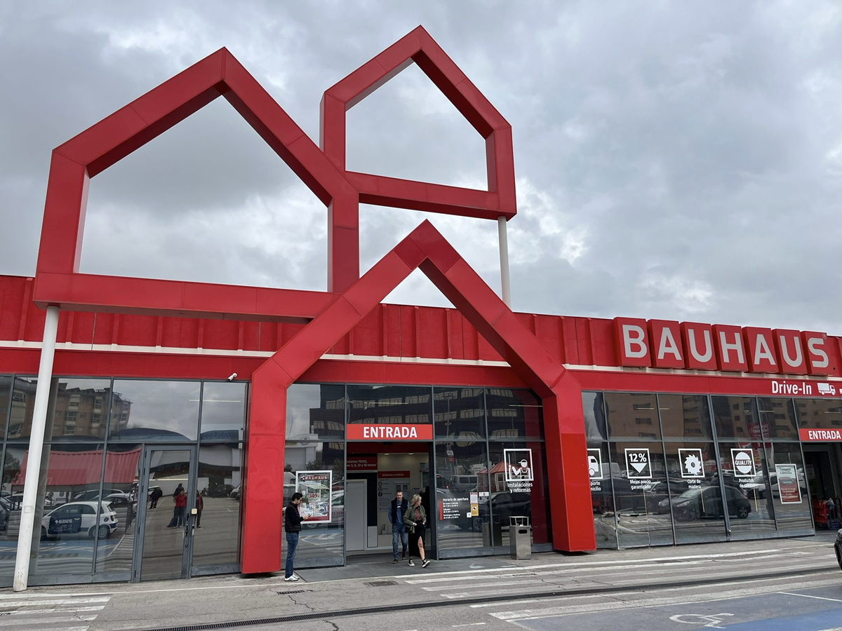 BAUHAUS 3 BAUHAUS - Un buen día en Madrid