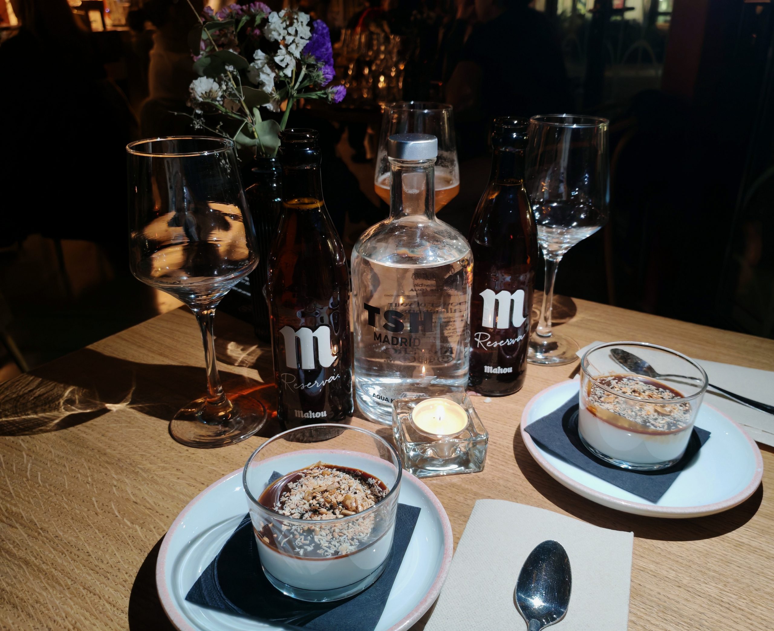 Kitchen Takeover 11 Pannacotta de coco con toffee de coco, mix de semillas y coco tostado