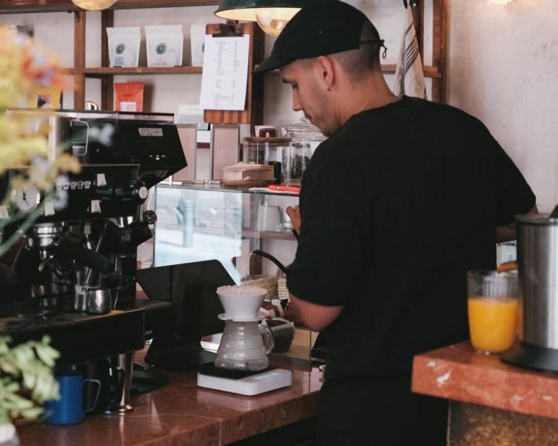 Pan y Pepinillos Café