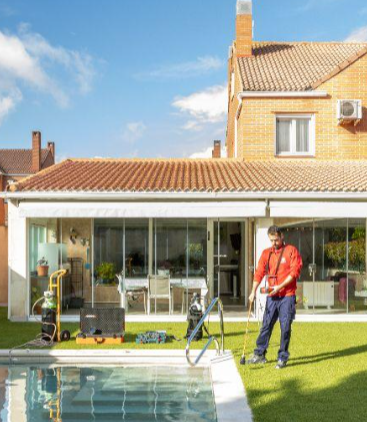 Mantenimiento del hogar en Madrid: tareas que conviene no dejar para el último momento 2 Tareas de mantenimiento de piscinas