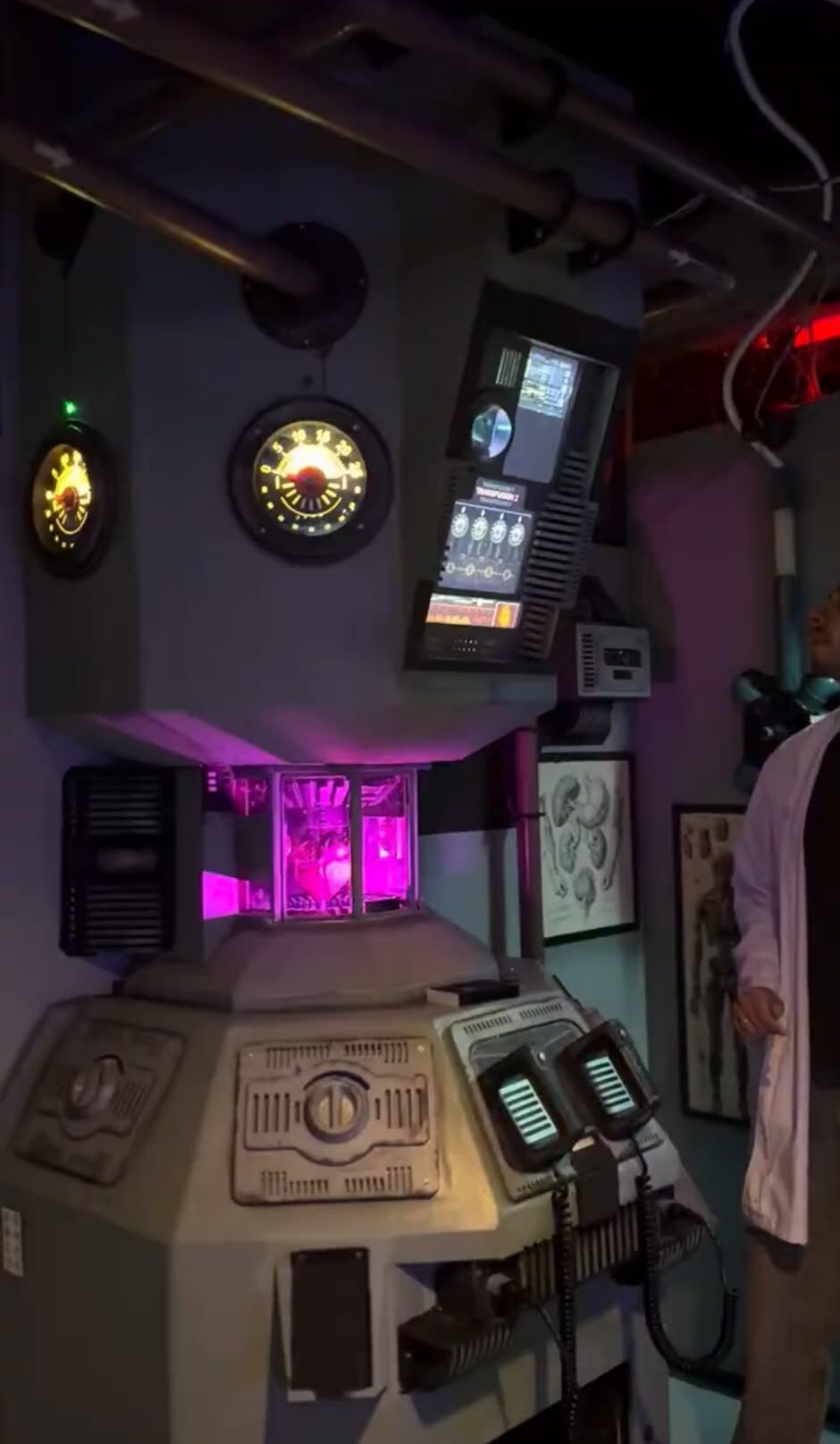 The Monster - Escape room original y misterioso 3 Es un espacio bastante facil de llevar, no genera claustrofobia ni miedo